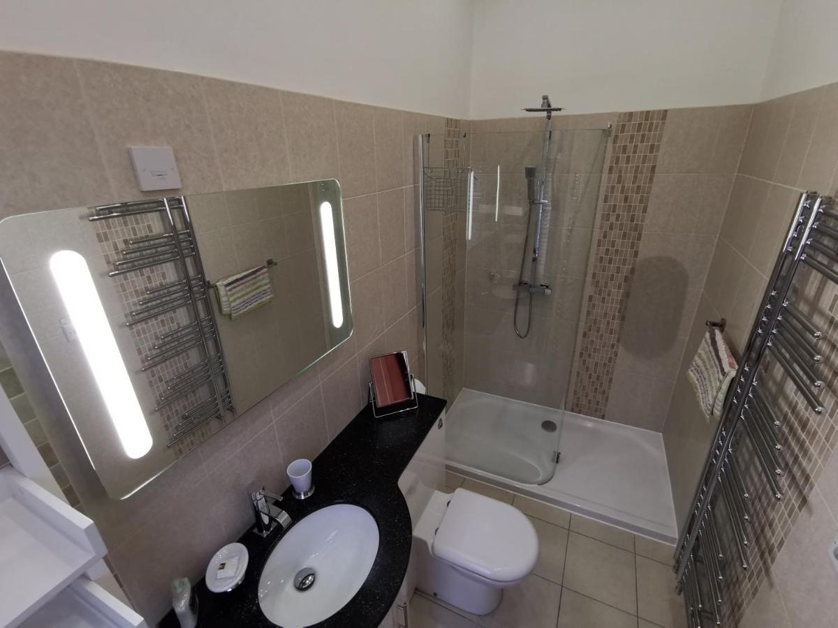 Vale House Bed & Breakfast เซาท์พอร์ต ภายนอก รูปภาพ